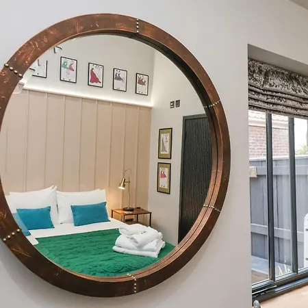 The Old Jet Workshop 펜션