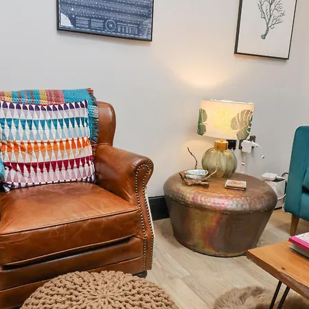 The Old Jet Workshop וויטבי